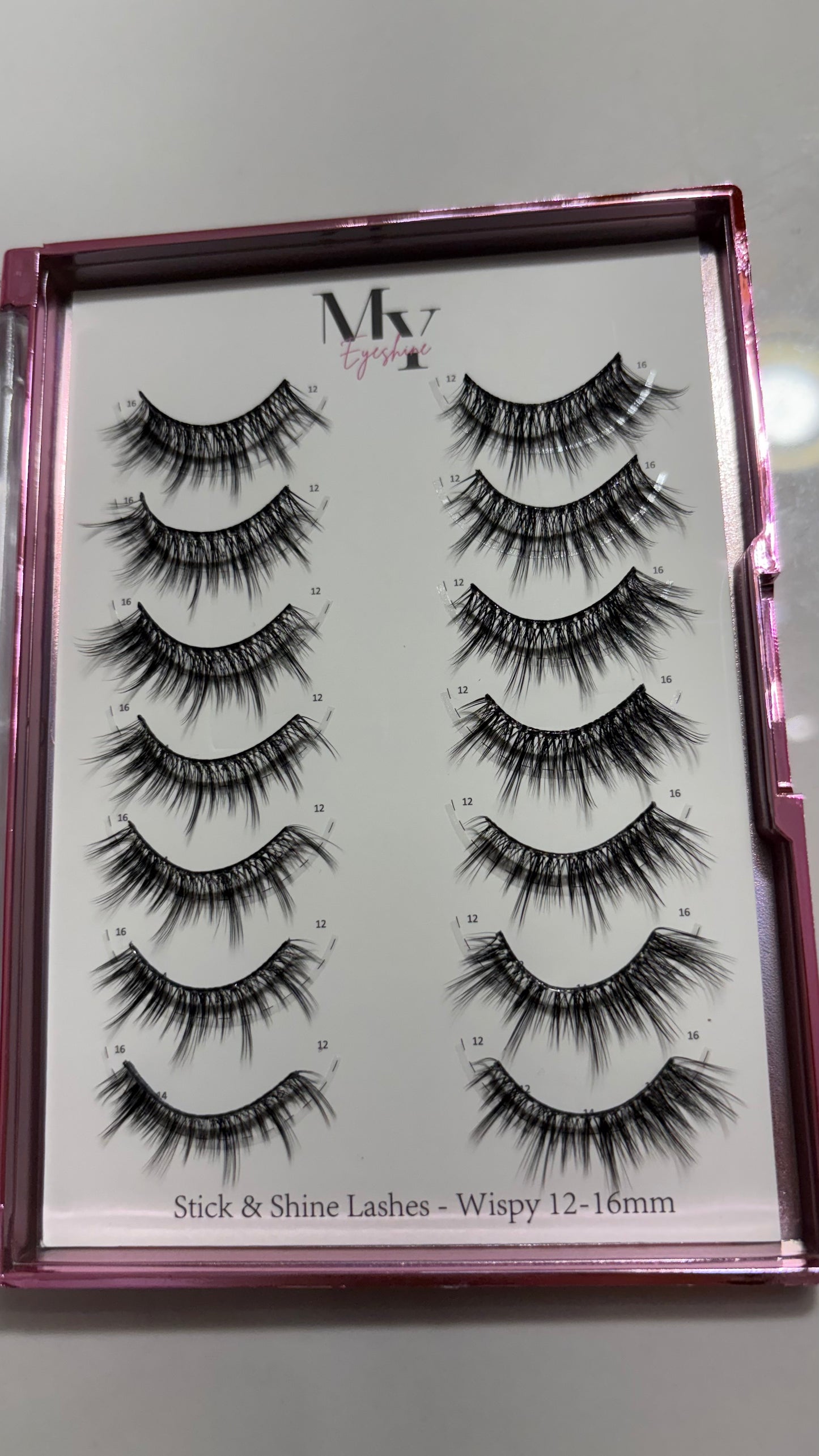 Stick & shine self adhesive under lashes