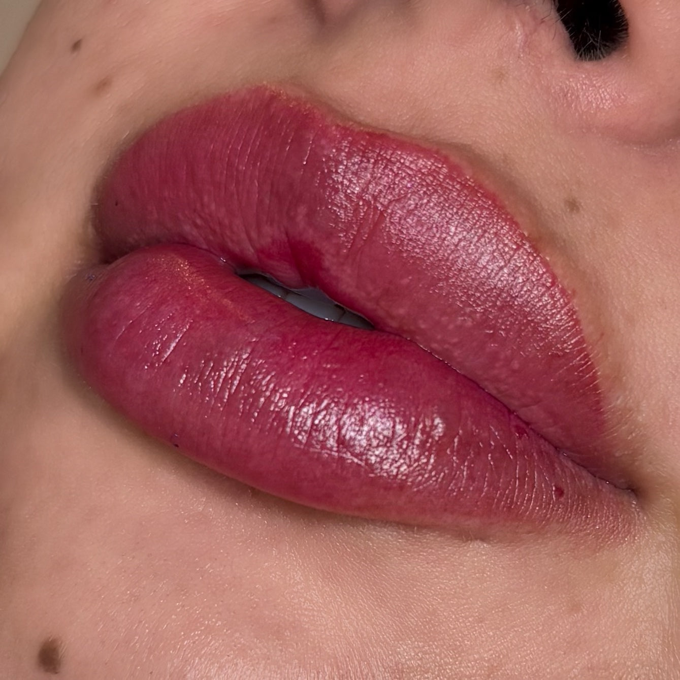 Besito lip stain - Eyeshine Cosmetics