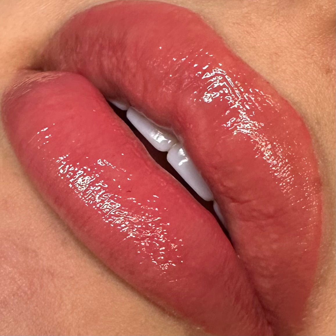 Suave Lip Balm - Eyeshine Cosmetics