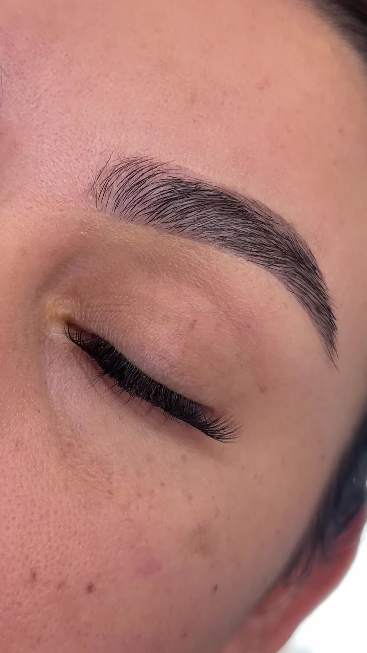 Unique no band lashes